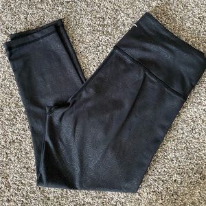 Zyia Black Paisley Light n Tight Hi-Rise Capri 20"